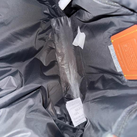 Coach Iris Tote Black NWT - Picture 9 of 10